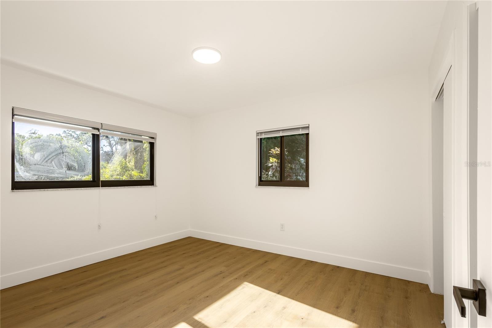 307 GLEN BURNIE AVE — photo 8