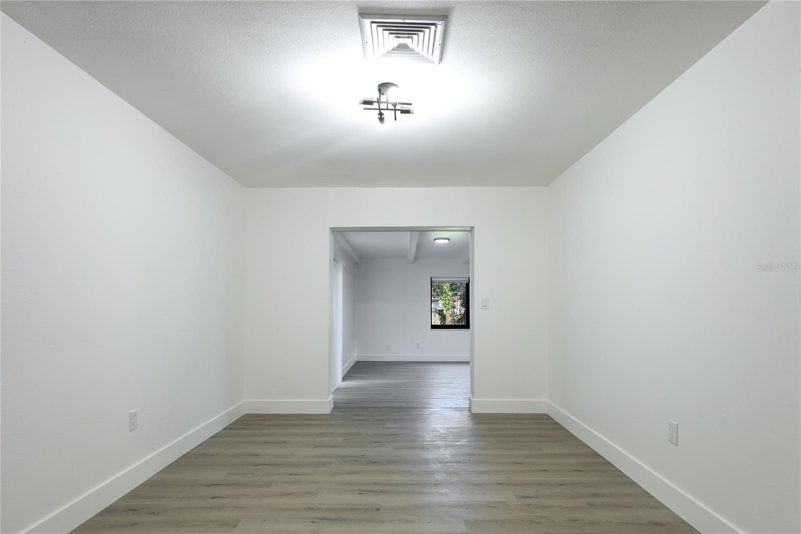 307 GLEN BURNIE AVE — photo 20
