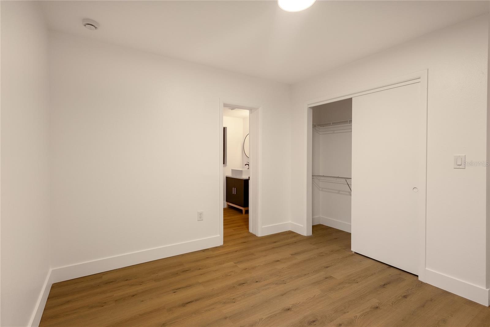 307 GLEN BURNIE AVE — photo 9