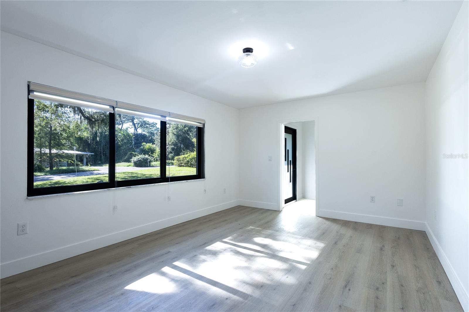 307 GLEN BURNIE AVE — photo 18