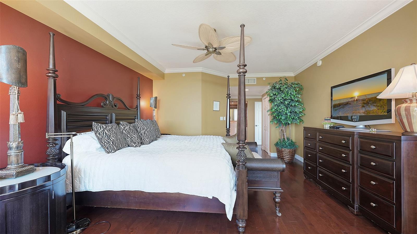 385 N POINT RD #401 — photo 46