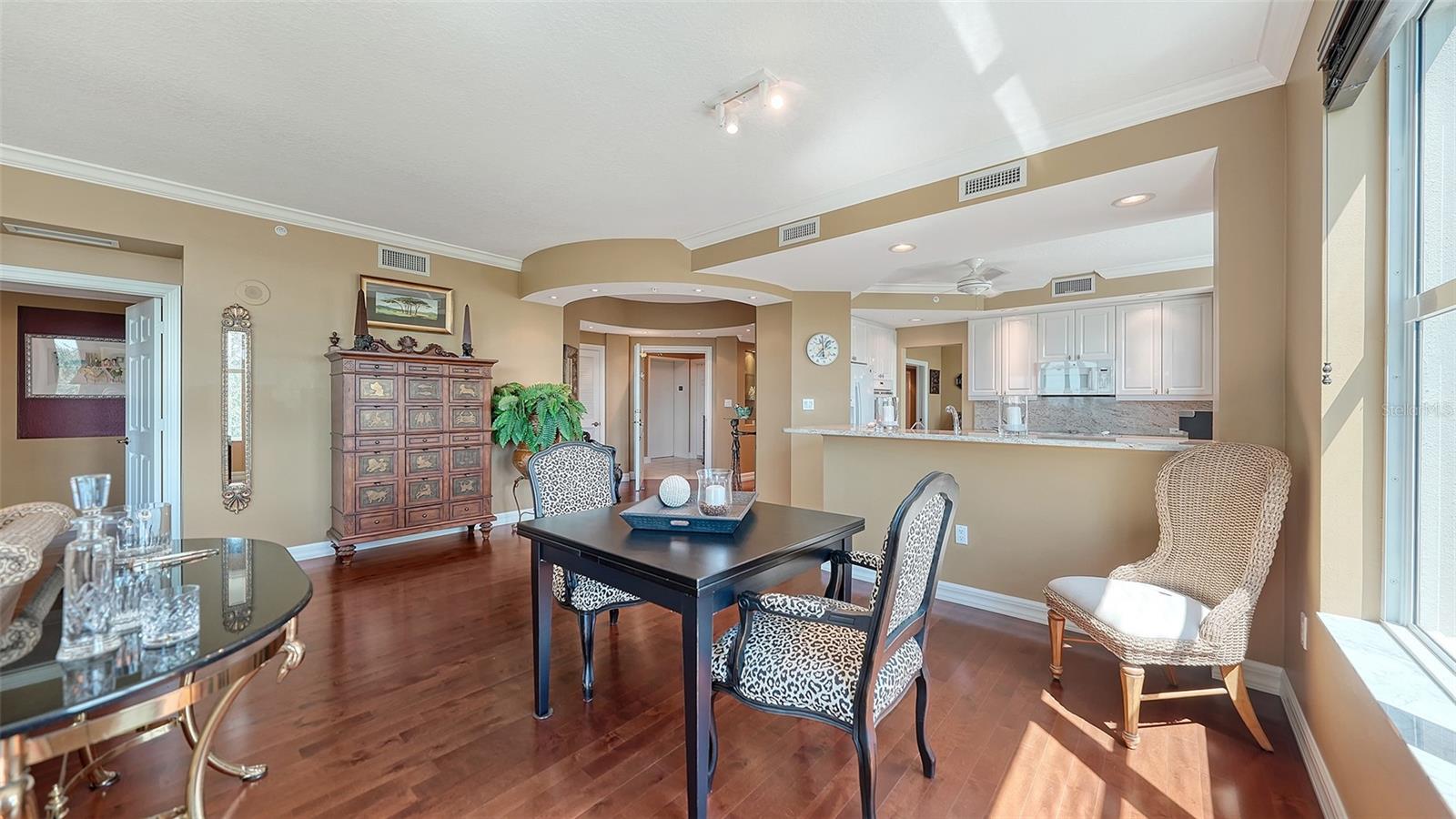 385 N POINT RD #401 — photo 25