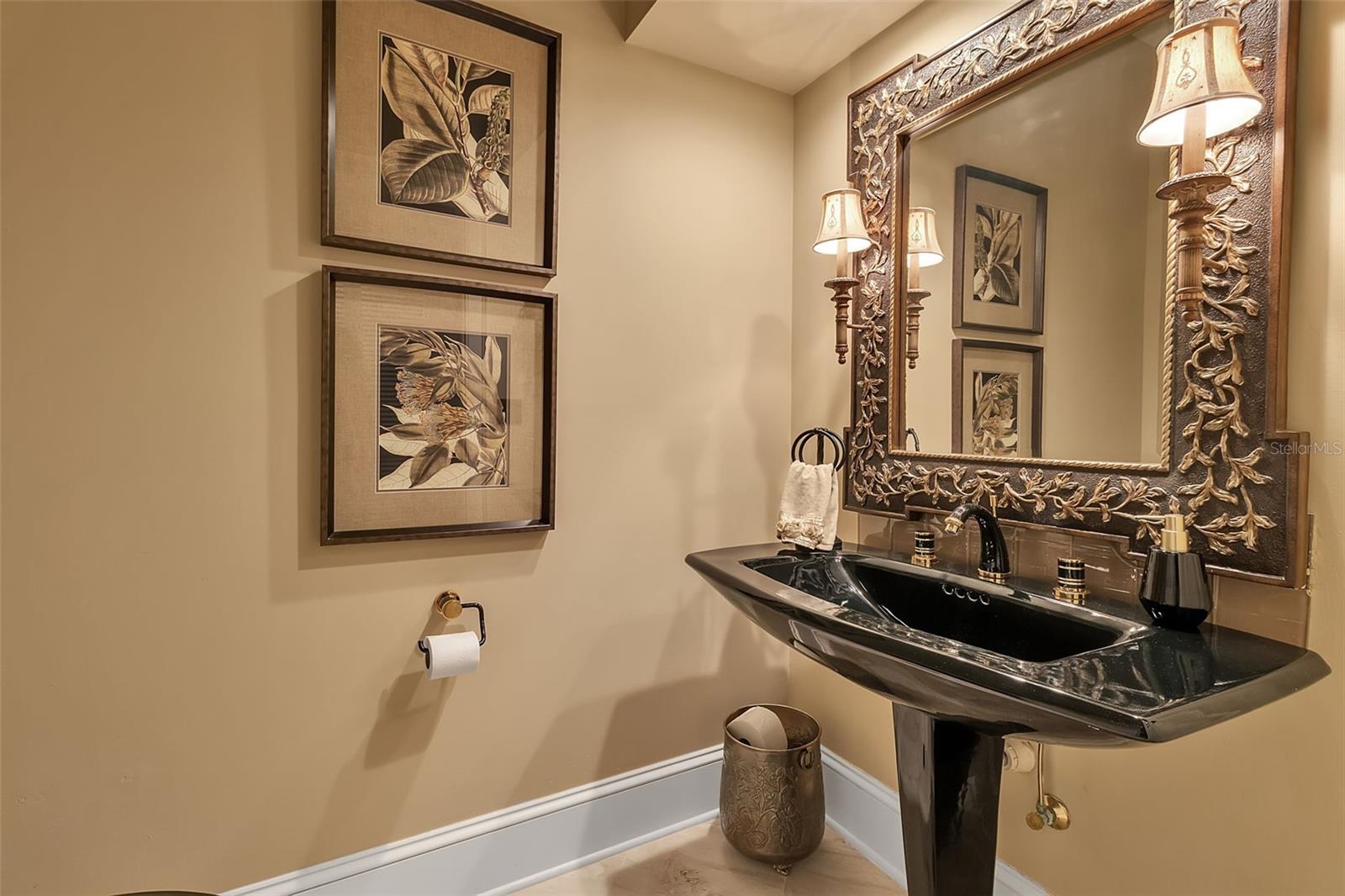 422 BLUE GARDEN LN — photo 9