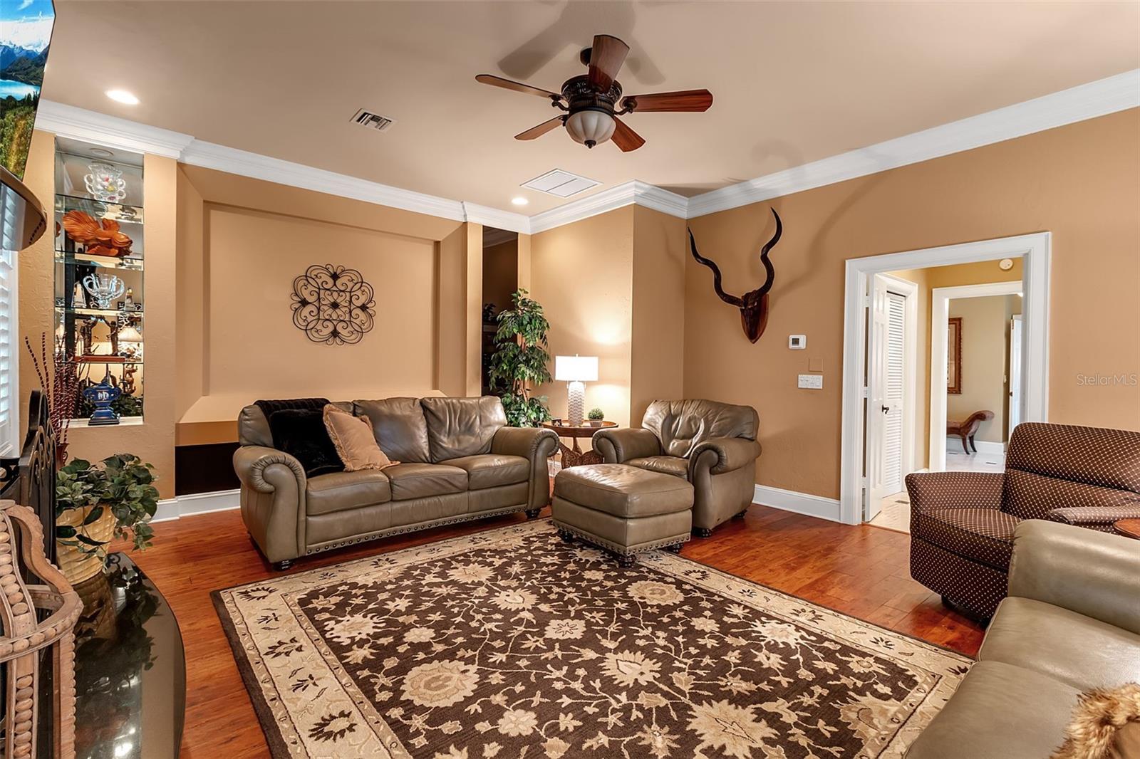 422 BLUE GARDEN LN — photo 8