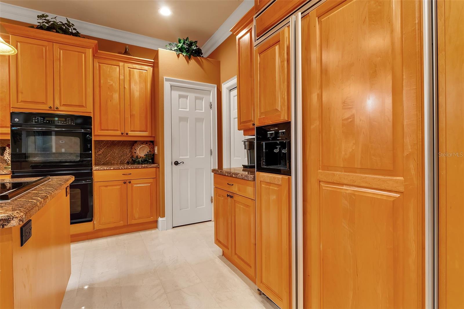 422 BLUE GARDEN LN — photo 31