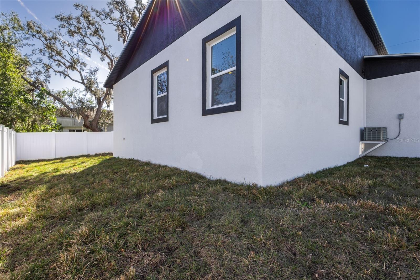 9912 GOLDEN LOOP — photo 45