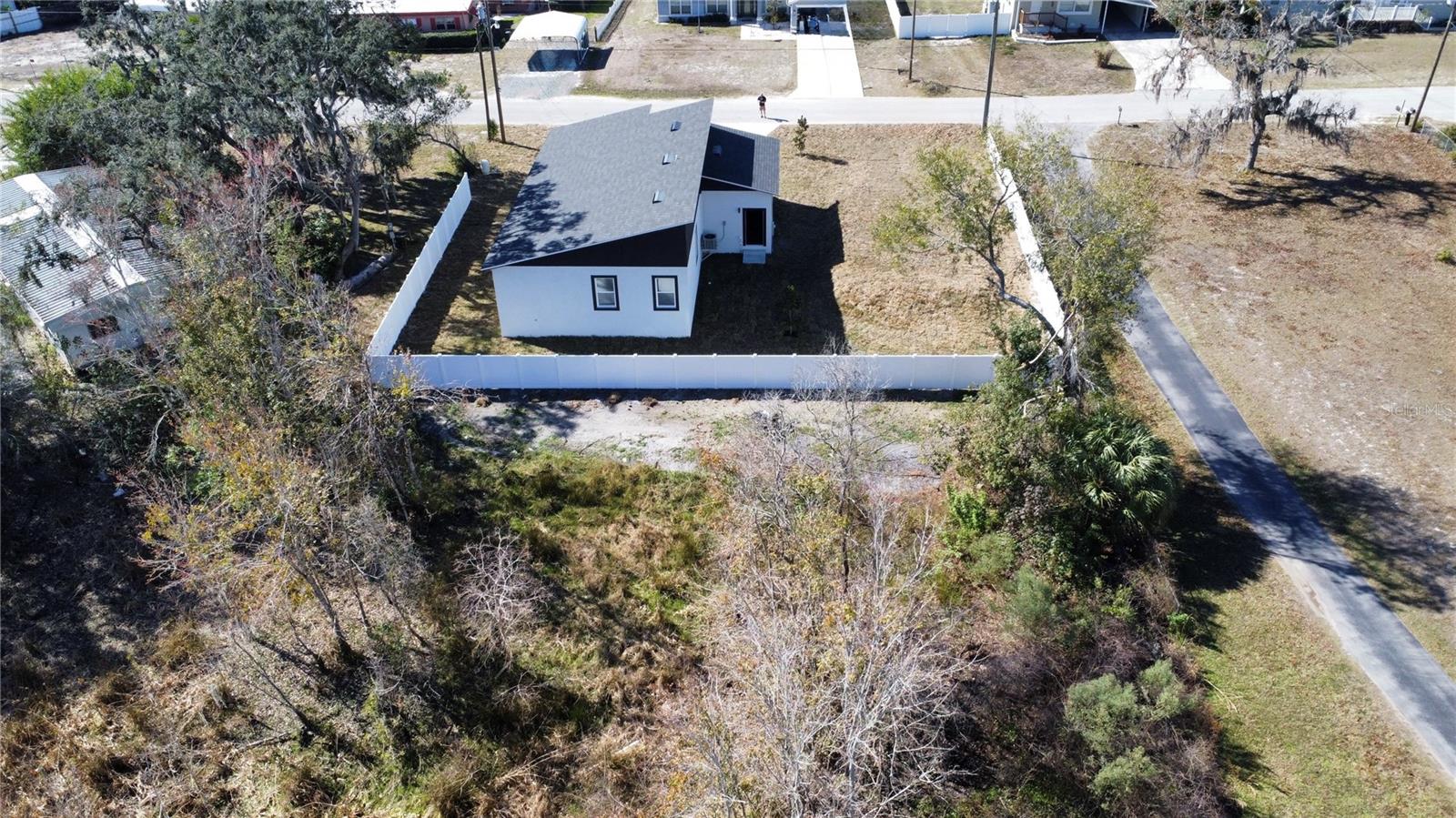 9912 GOLDEN LOOP — photo 47