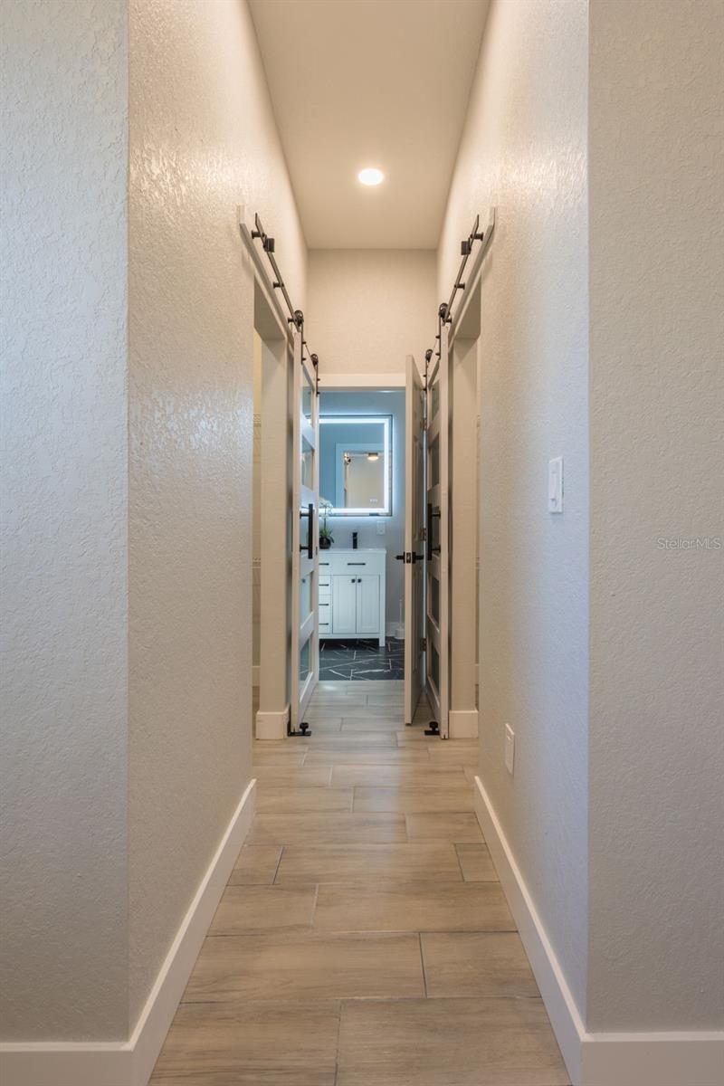 9912 GOLDEN LOOP — photo 19
