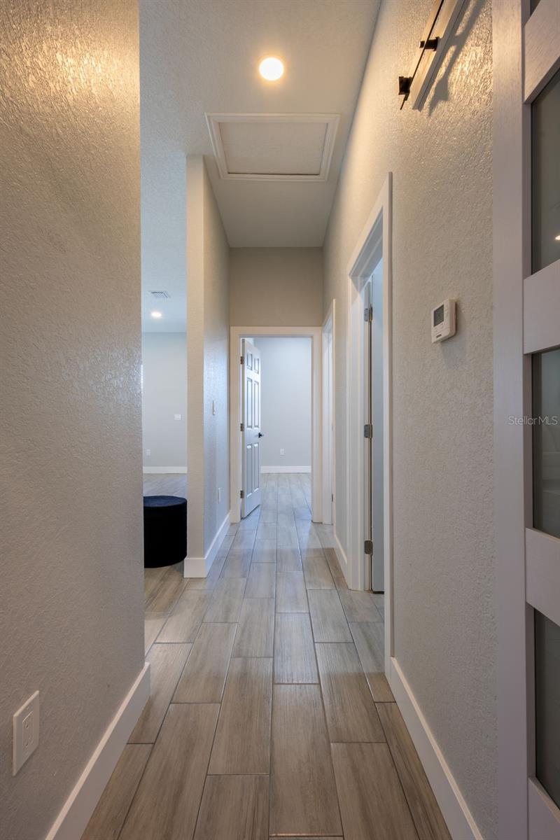 9912 GOLDEN LOOP — photo 29
