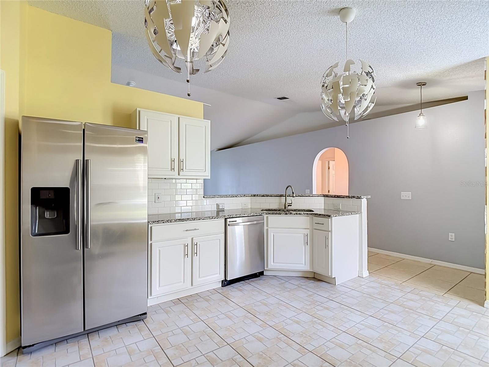 12730 KINGS LAKE DR — photo 11