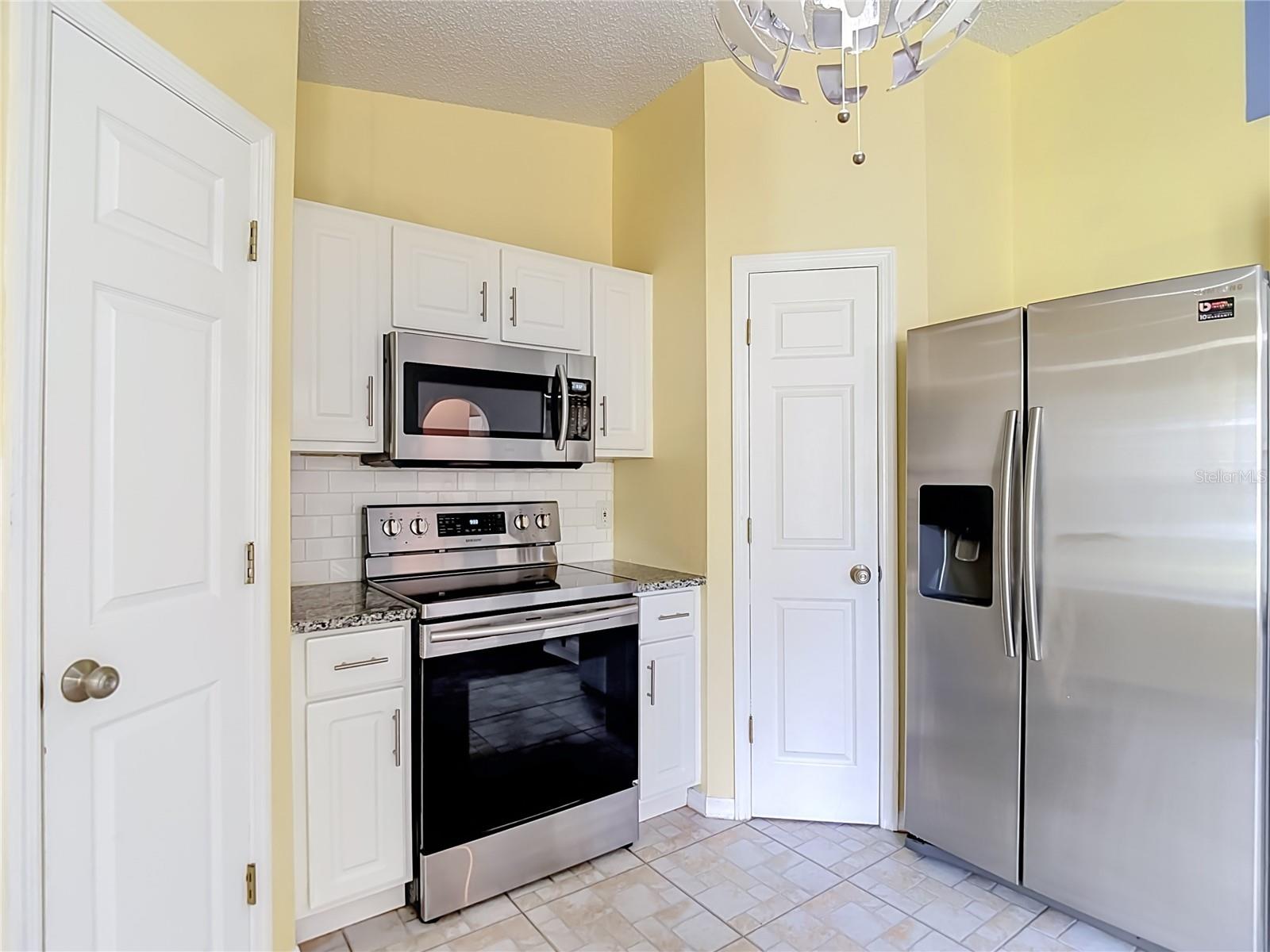12730 KINGS LAKE DR — photo 7