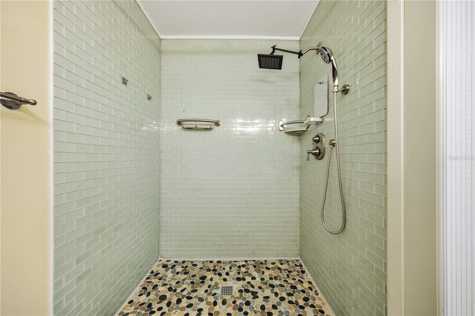 1408 MILLSTREAM LN #206 — photo 28