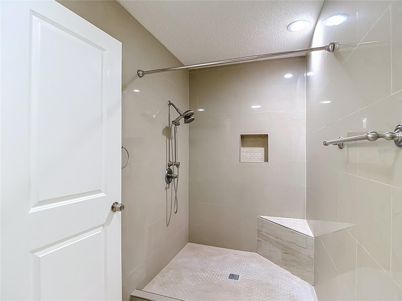 5118 BRYNN MAWR DR — photo 33