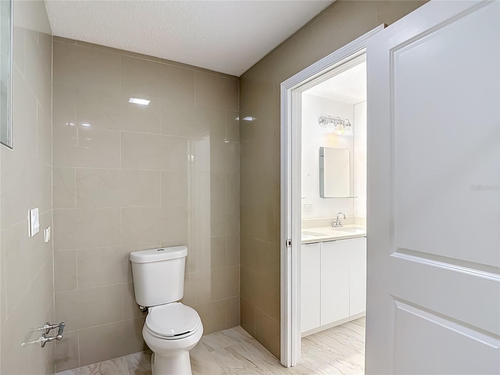 5118 BRYNN MAWR DR — photo 40
