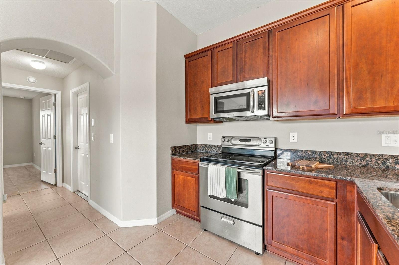 3320 CARDINAL FEATHER DR — photo 16