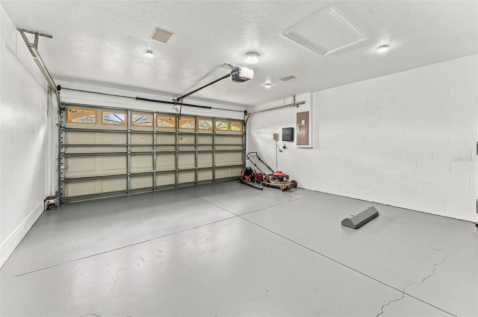 3320 CARDINAL FEATHER DR — photo 32
