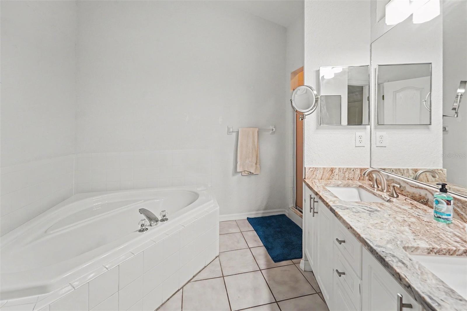3442 FOX HUNT DR — photo 16