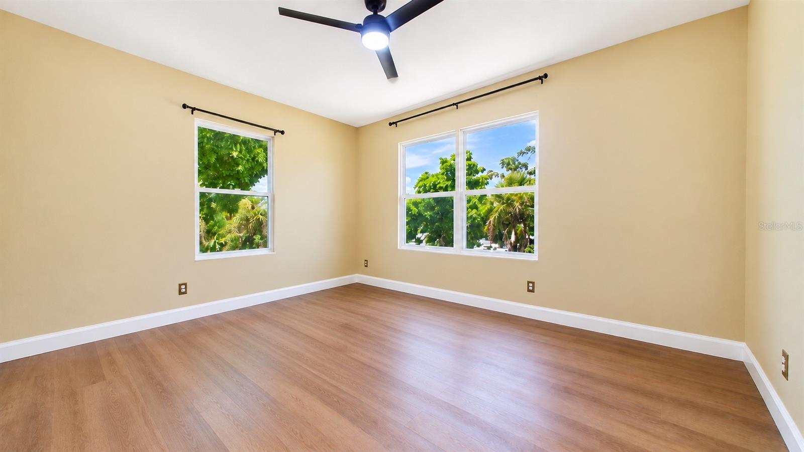2610 W CYPRESS ST — photo 6