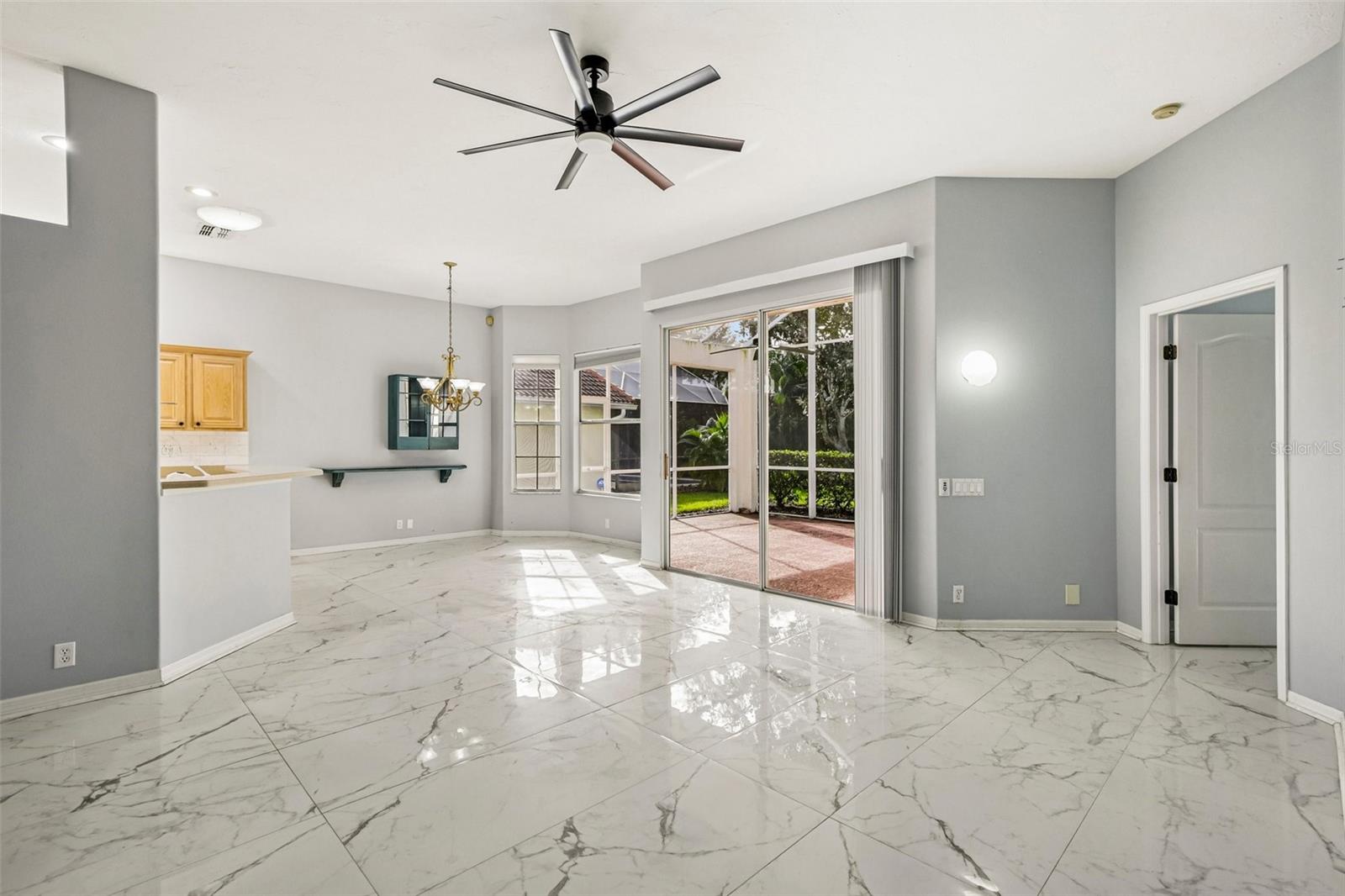 5814 FAIRWOODS CIR — photo 10