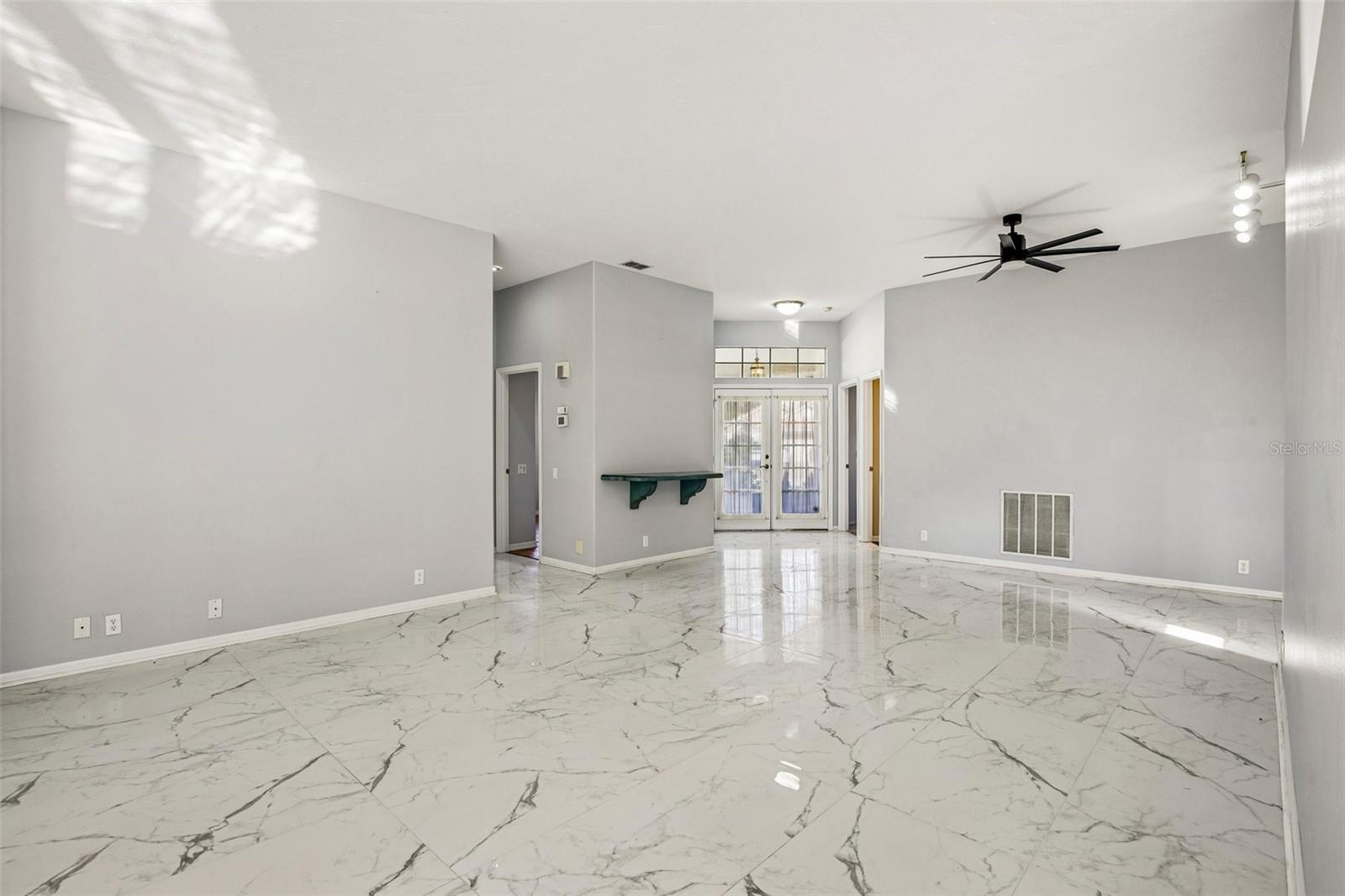 5814 FAIRWOODS CIR — photo 8