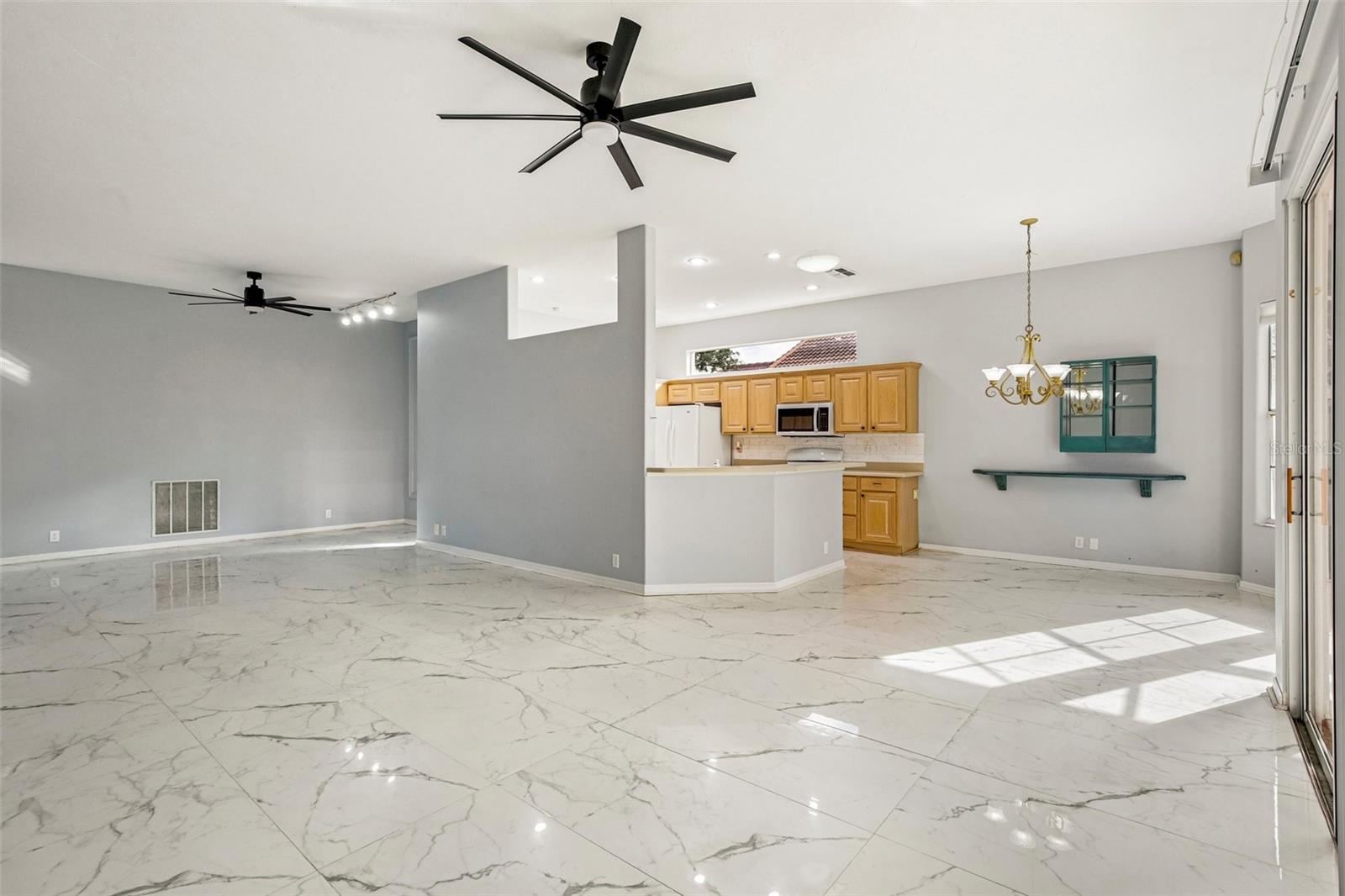 5814 FAIRWOODS CIR — photo 11