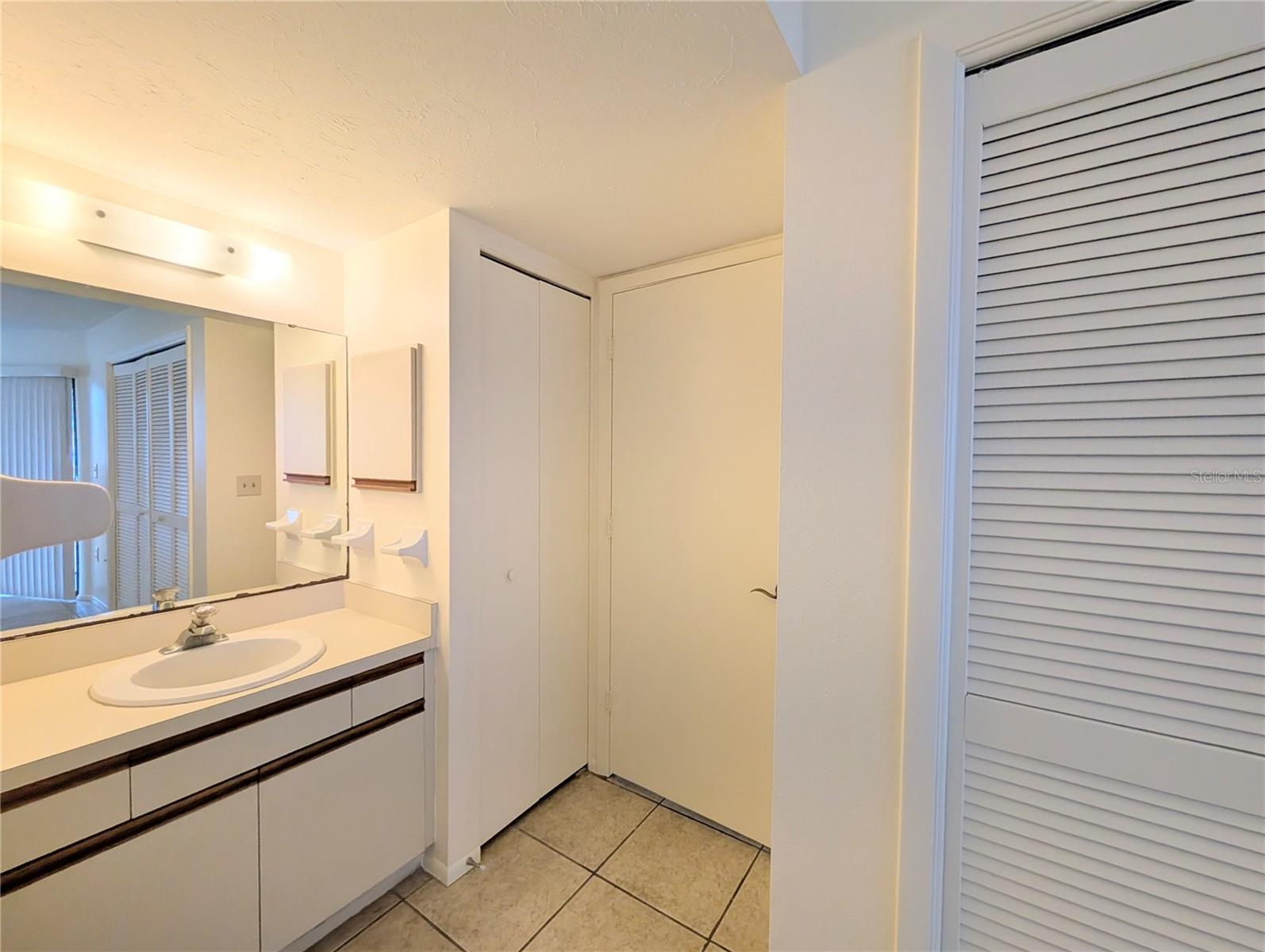 2515 BAYSHORE GARDENS PKWY #15 — photo 18