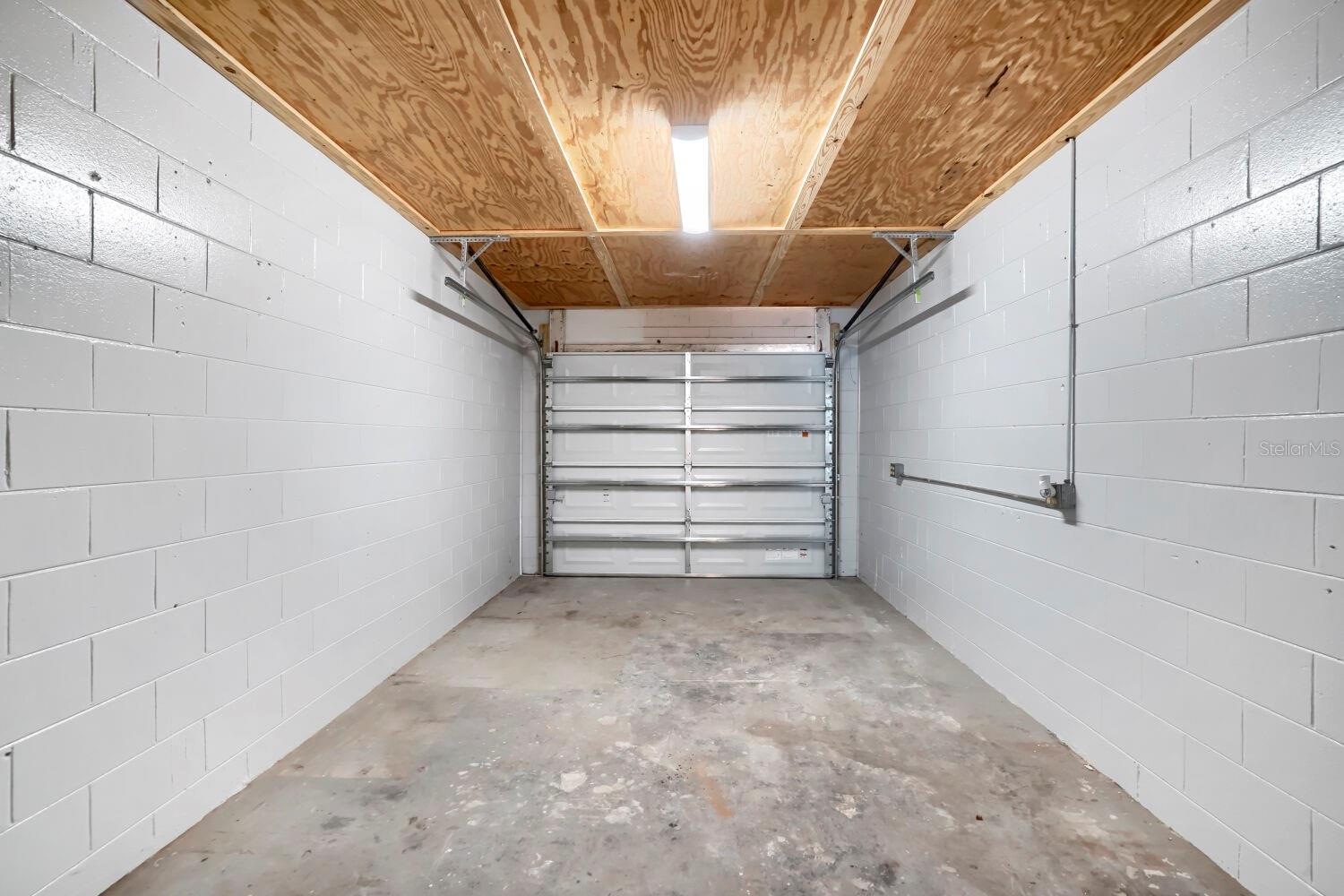 208 FLAMINGO DR — photo 16
