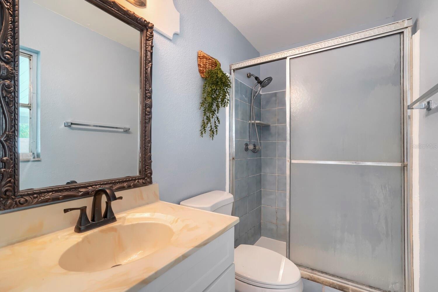 208 FLAMINGO DR — photo 12
