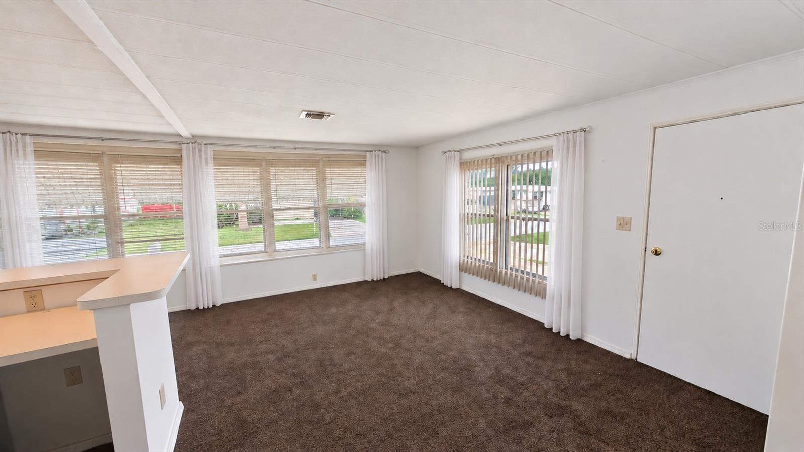 6624 DURIAN TRL — photo 4