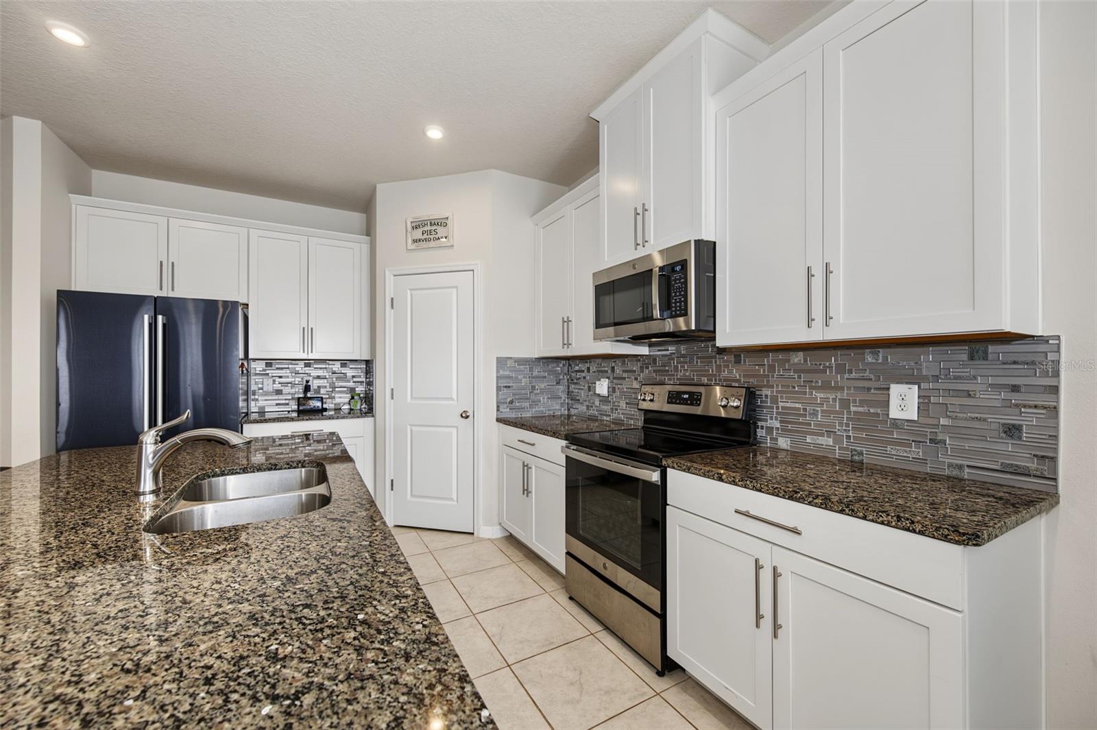 8891 PRAIRIE CREEK DR — photo 15
