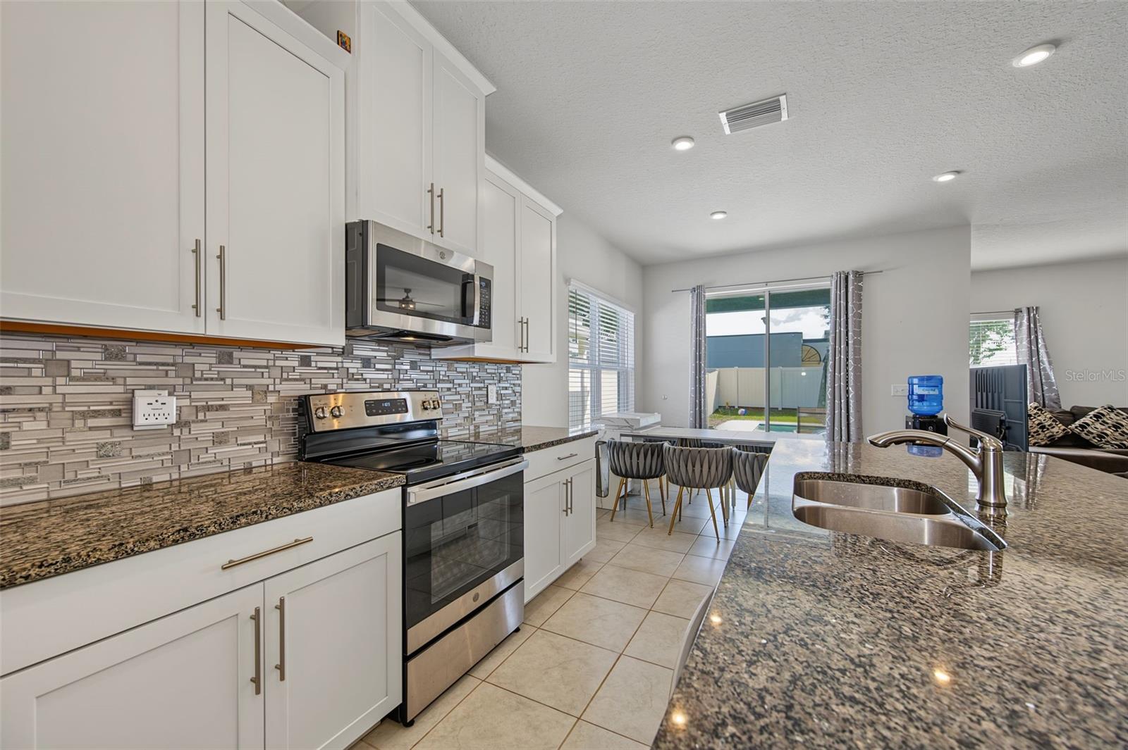 8891 PRAIRIE CREEK DR — photo 14