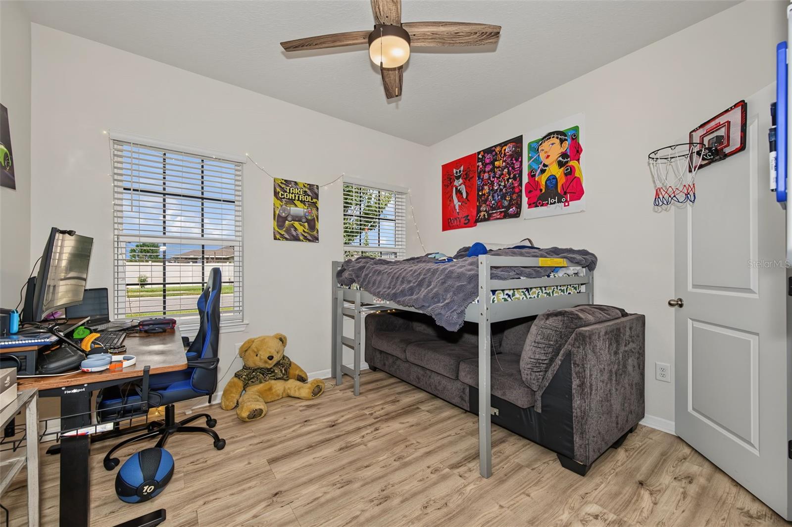 8891 PRAIRIE CREEK DR — photo 22