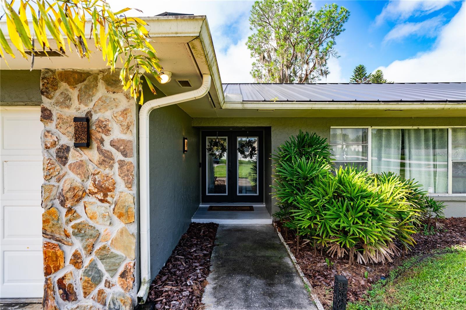2963 LAKE SAXON DR — photo 46