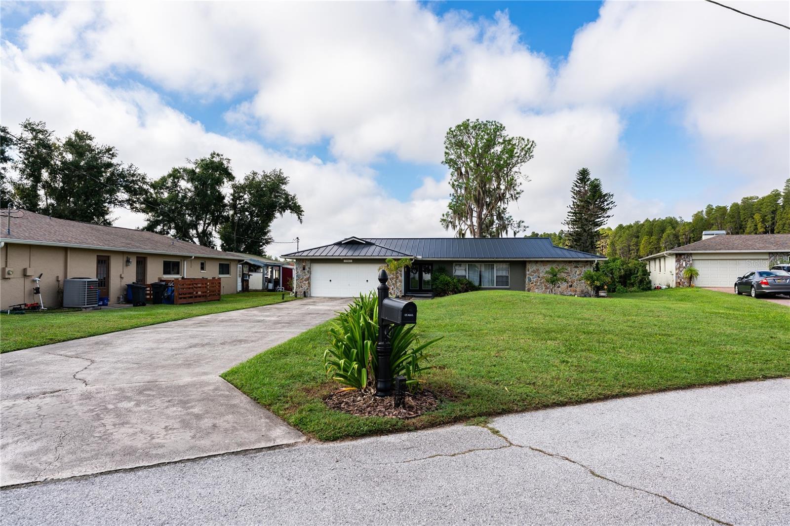 2963 LAKE SAXON DR — photo 31