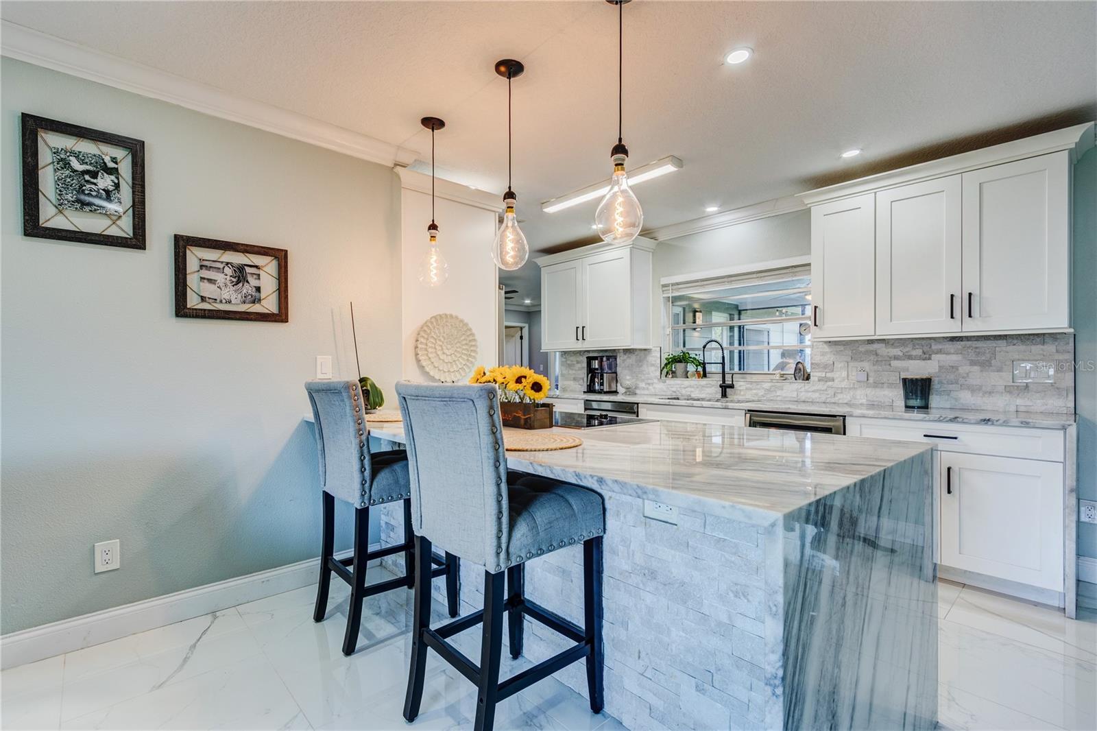 2963 LAKE SAXON DR — photo 4