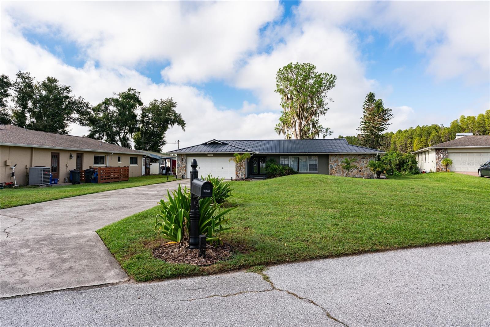 2963 LAKE SAXON DR — photo 61