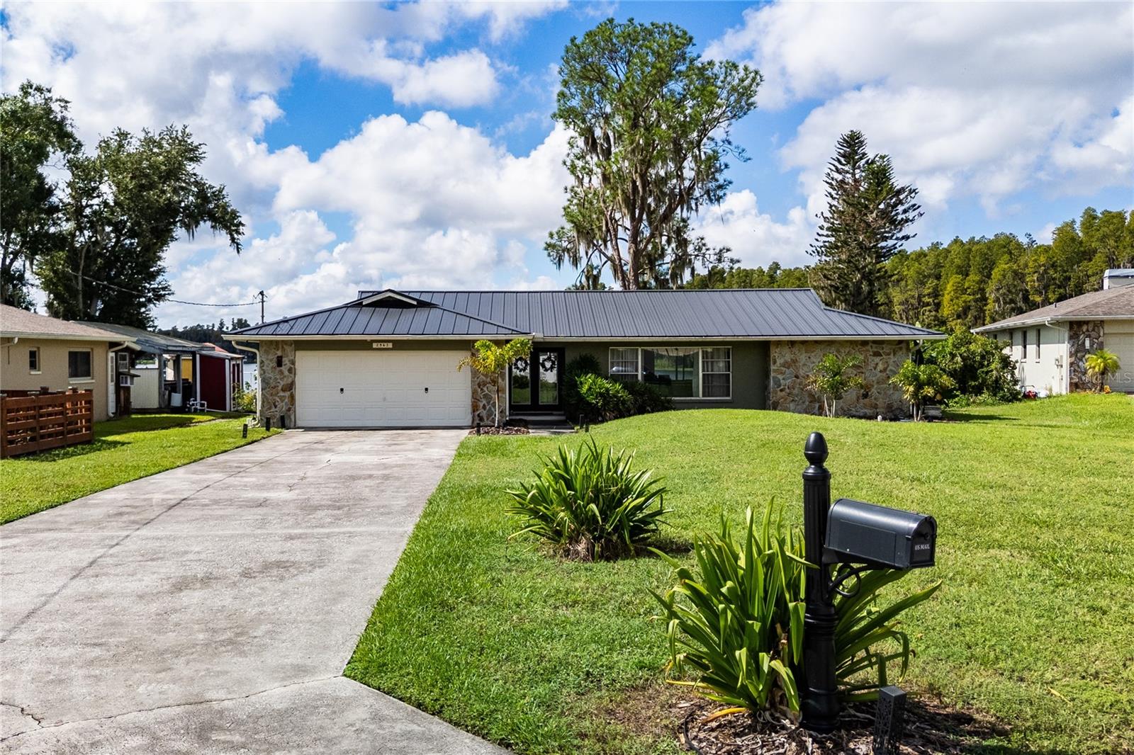2963 LAKE SAXON DR — photo 16