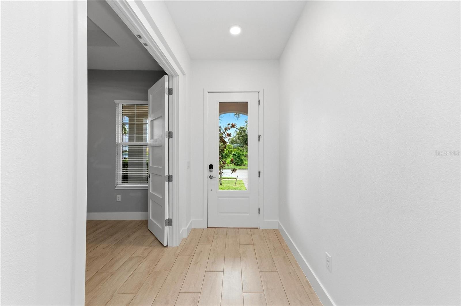 502 16TH AVE E AVE E — photo 9
