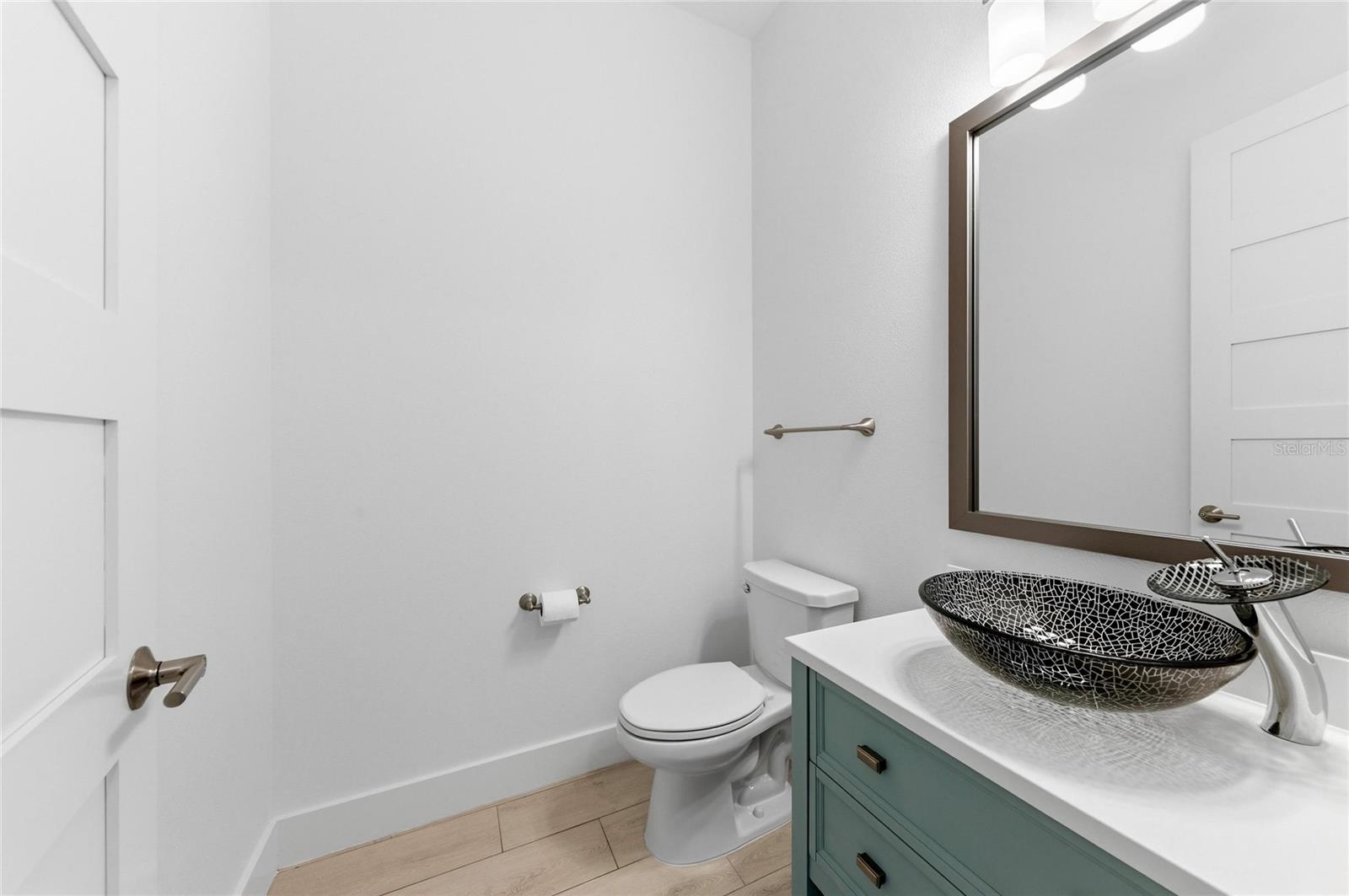 502 16TH AVE E AVE E — photo 11