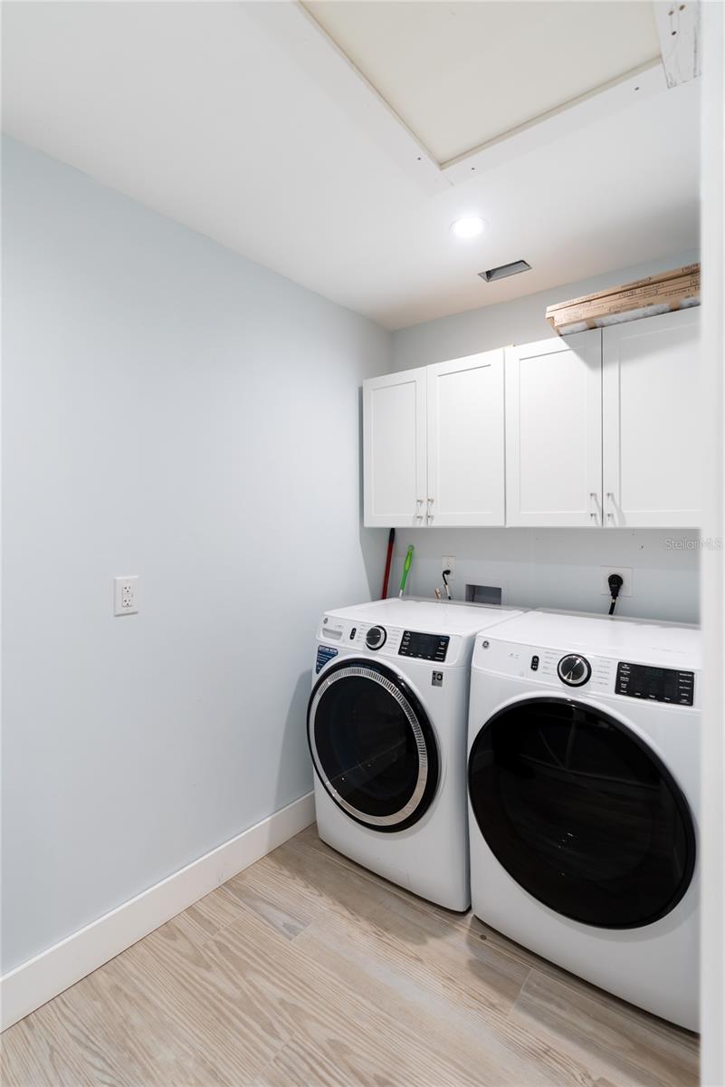 400 DONA DR — photo 27