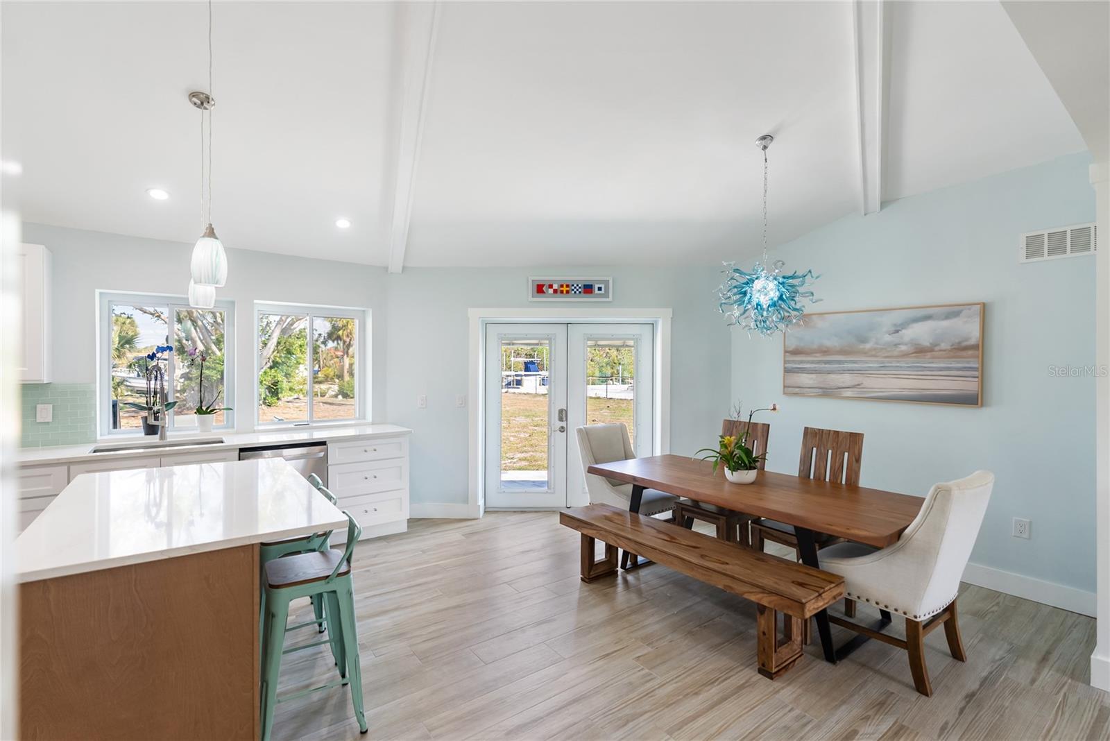 400 DONA DR — photo 9