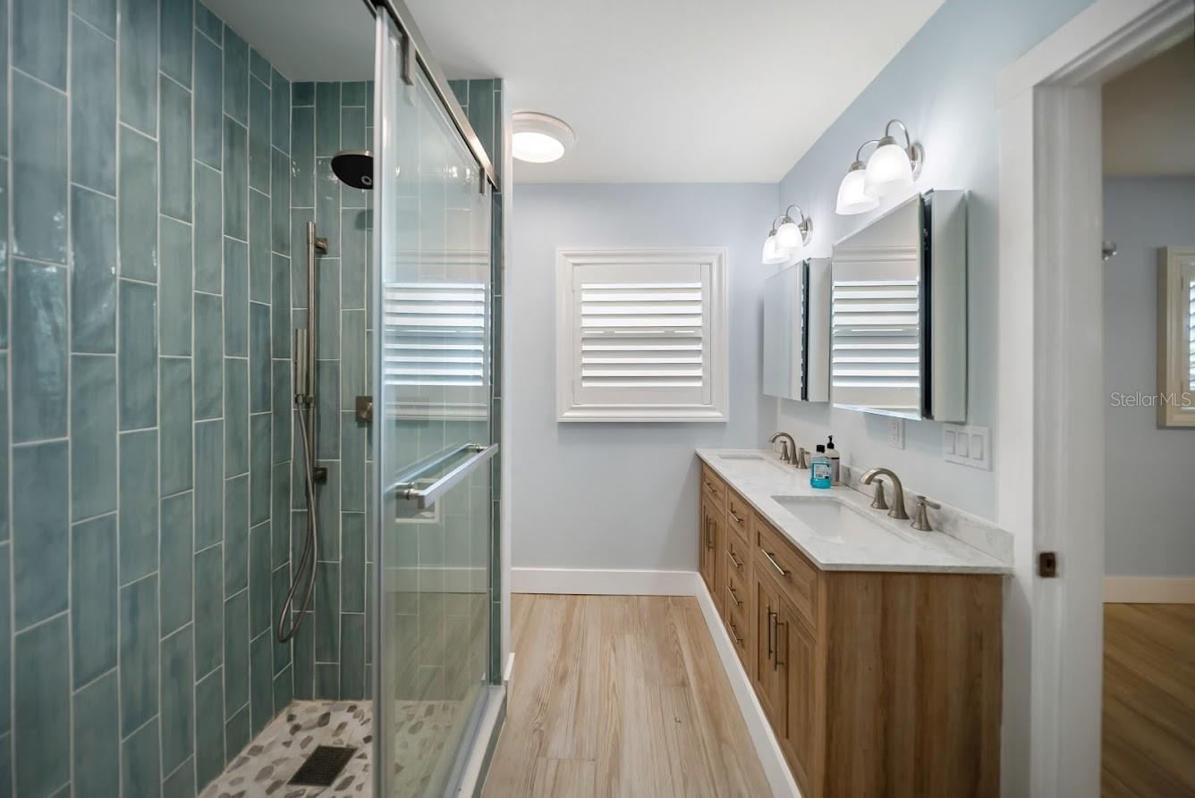 400 DONA DR — photo 23