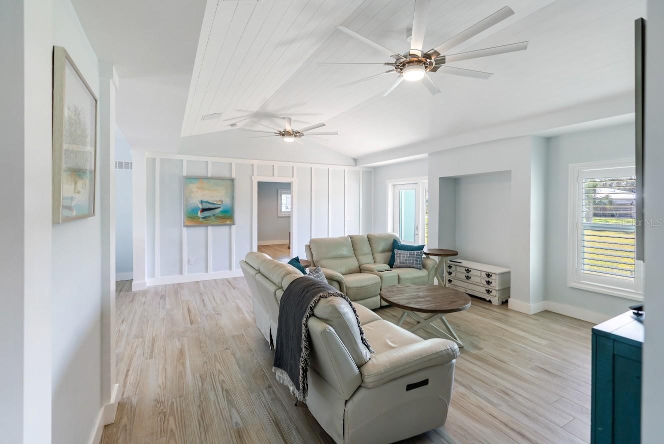 400 DONA DR — photo 18