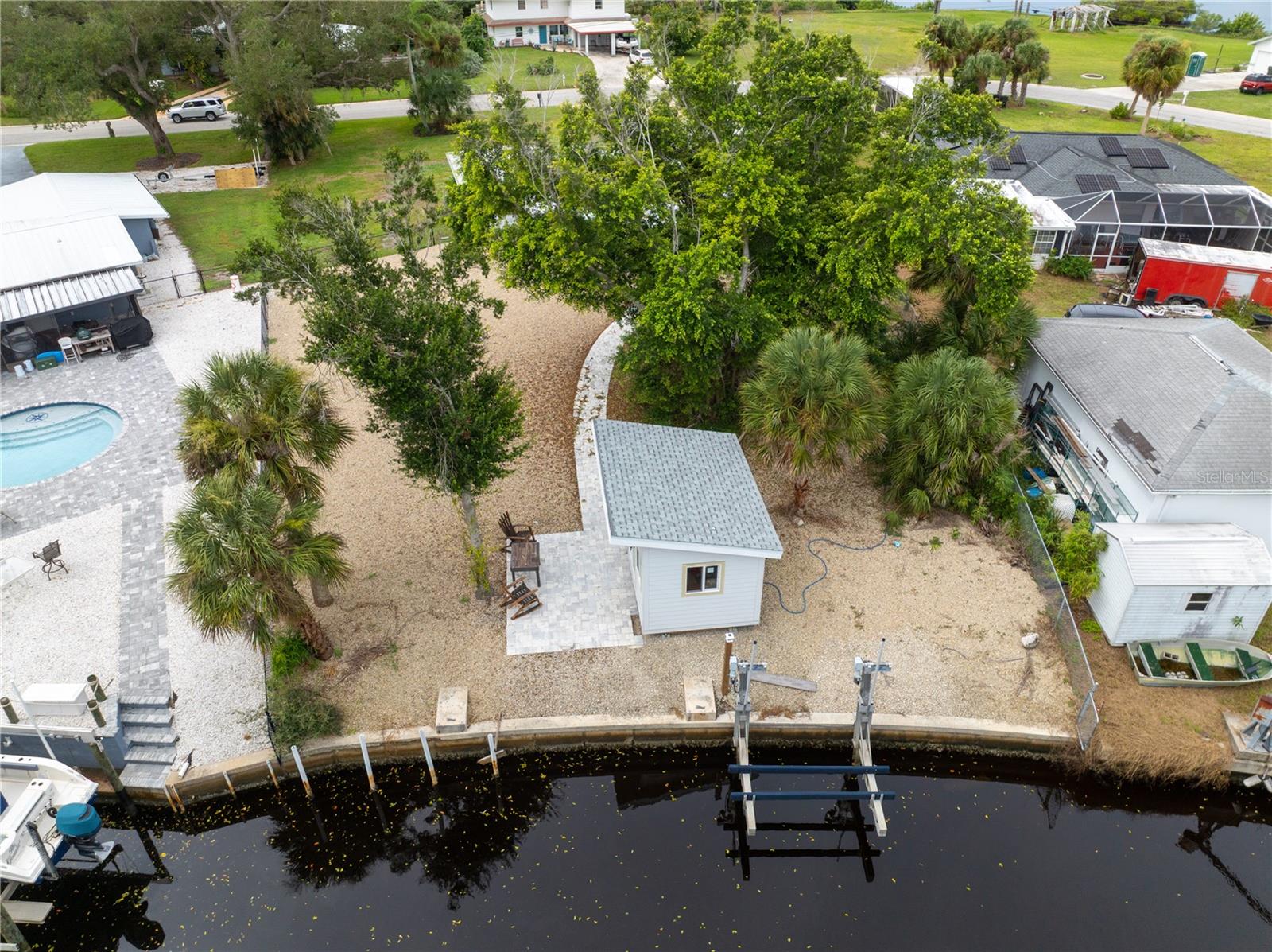 400 DONA DR — photo 2