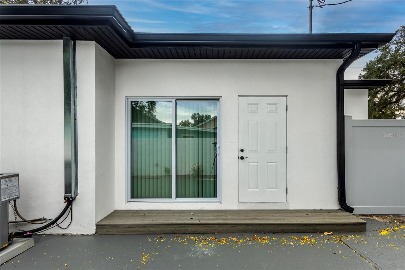 910 E OSBORNE AVE — photo 20