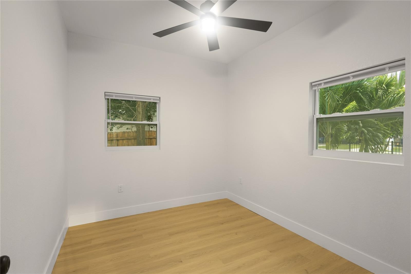 910 E OSBORNE AVE — photo 14