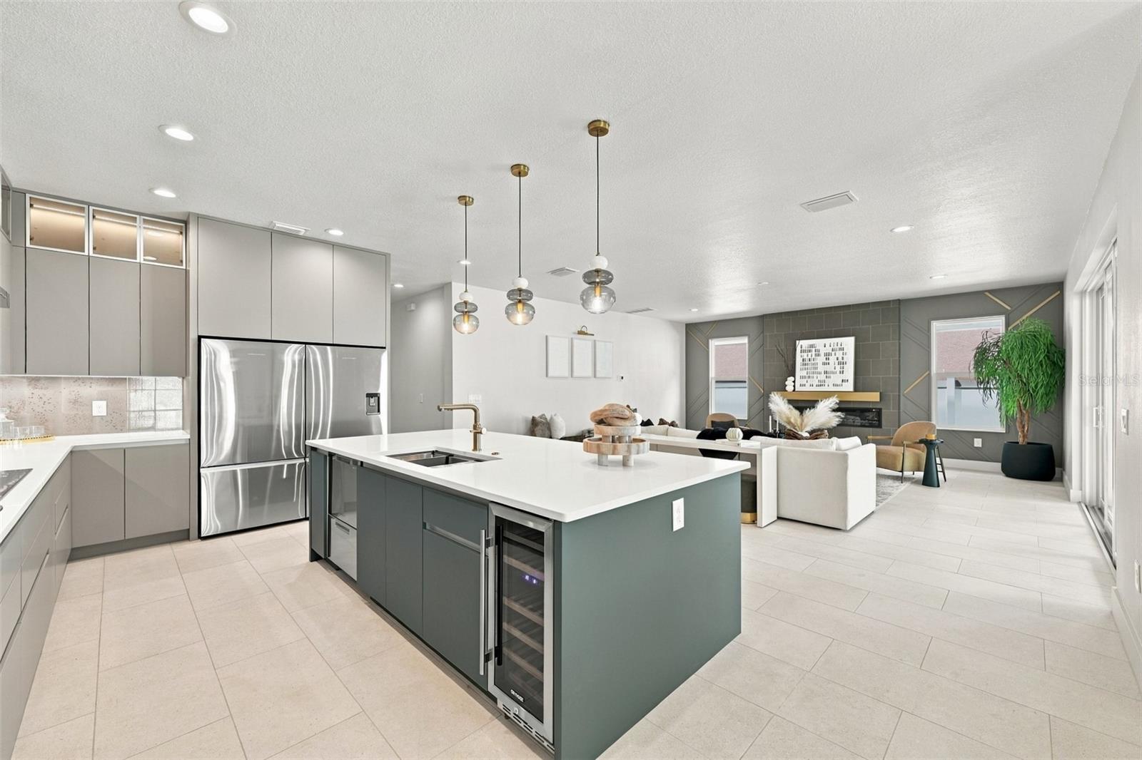 3203 W WYOMING AVE — photo 14
