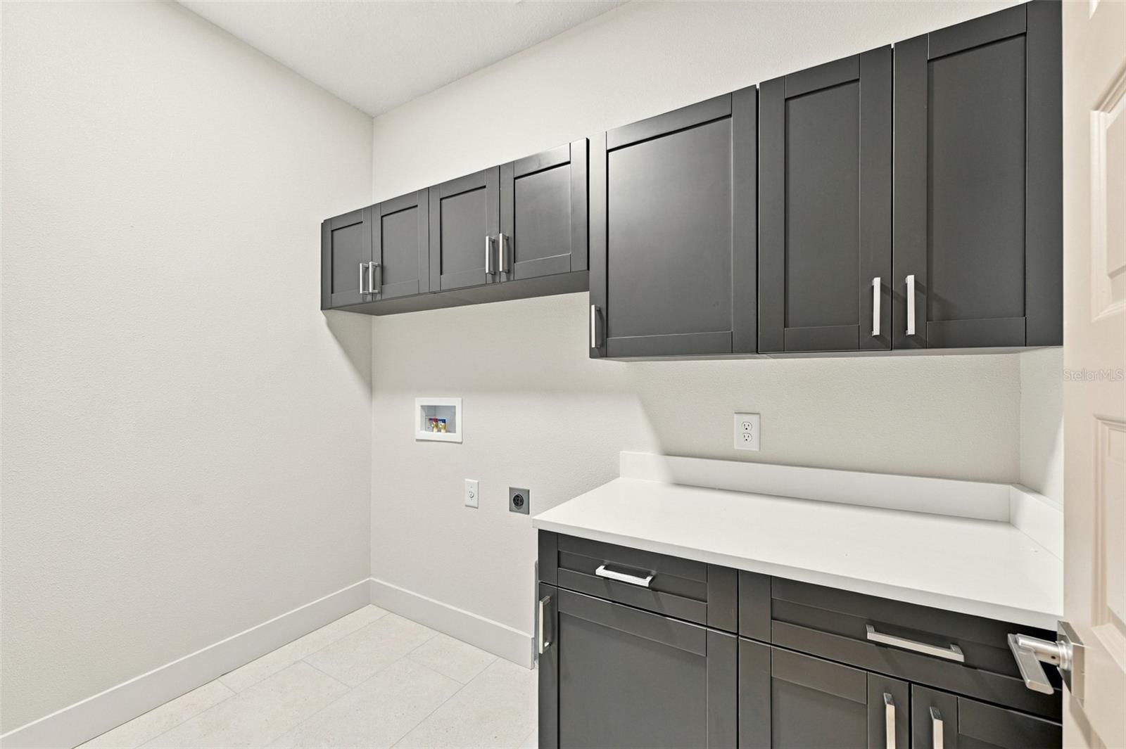 3203 W WYOMING AVE — photo 43