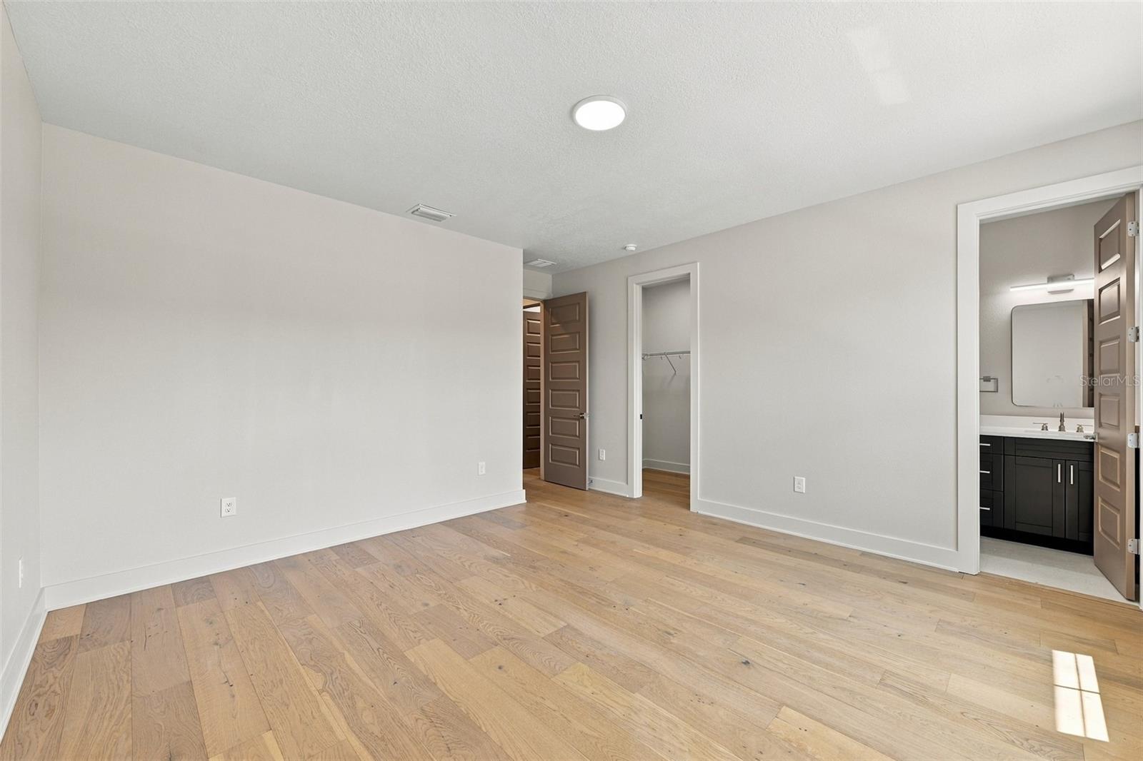 3203 W WYOMING AVE — photo 47