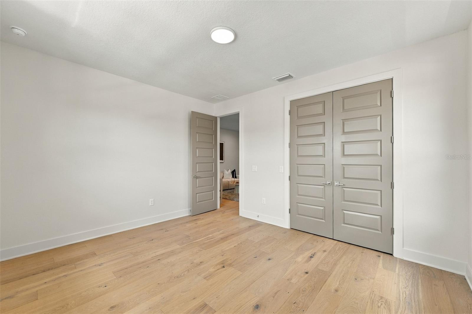 3203 W WYOMING AVE — photo 26